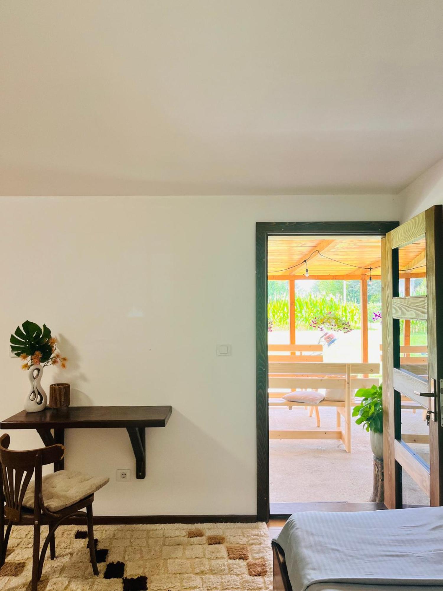 Balabani Local Stay Golubovci Luaran gambar